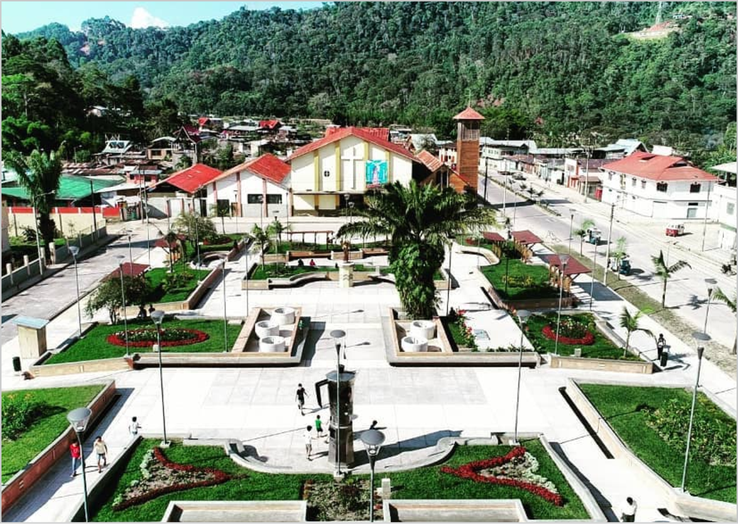 Plaza central de Villa Rica